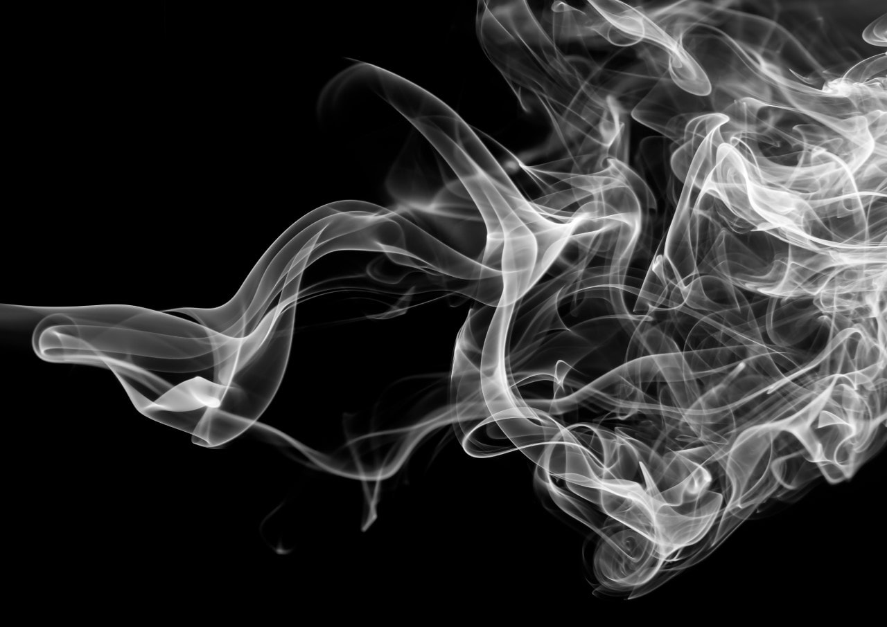 Ignite smoke. Моушн дым. Дым на ногтях дизайн чёрной белый. Дым в темноте. Обволакивающий дым в движении.